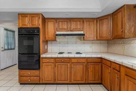 Kitchen - 7167 Sylvan Ln, Anderson, CA 96007 photo 4 of 4