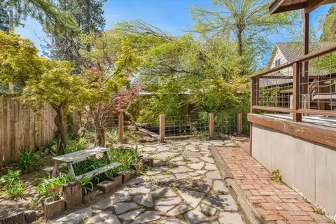 808 Hennessy, Mccloud, CA 96057 photo 6