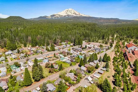 808 Hennessy, Mccloud, CA 96057 photo 5