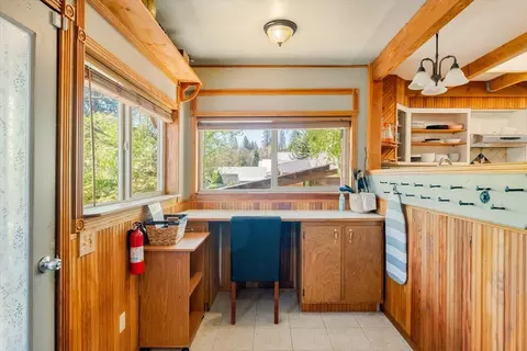 808 Hennessy, Mccloud, CA 96057 photo 22