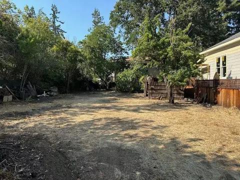 000 Olema Rd, Fairfax, CA 94930