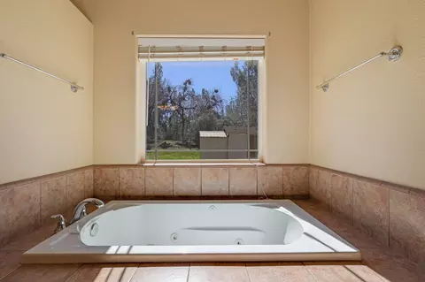 Bath - 7899 Elmers Way, Shingletown, CA 96088 photo 6 of 7