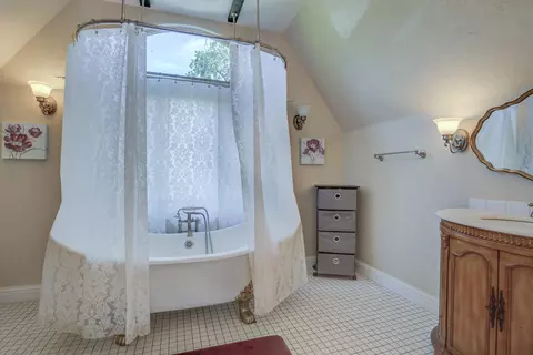 5146 Surrey Dr, Redding, CA 96002 photo 42