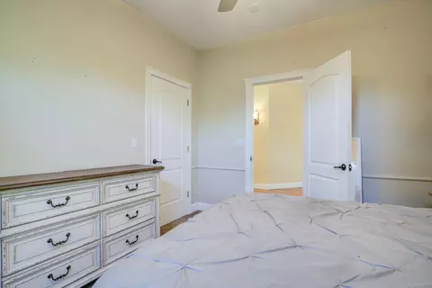 5146 Surrey Dr, Redding, CA 96002 photo 37