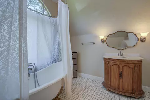 5146 Surrey Dr, Redding, CA 96002 photo 43