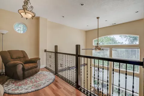5146 Surrey Dr, Redding, CA 96002 photo 38