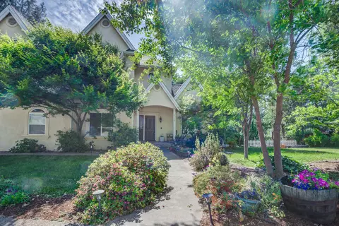 5146 Surrey Dr, Redding, CA 96002 photo 53