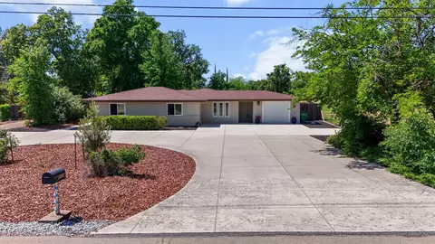 9924 Hillview Dr, Palo Cedro, CA 96073