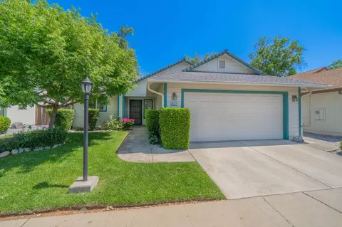 Exterior - 427 Yolla Bolly Trl, Redding, CA 96003 photo 2 of 11