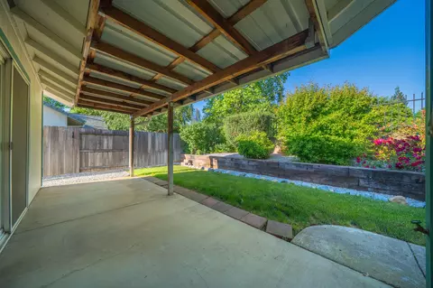 Exterior - 427 Yolla Bolly Trl, Redding, CA 96003 photo 5 of 11