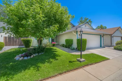 Exterior - 427 Yolla Bolly Trl, Redding, CA 96003 photo 3 of 11