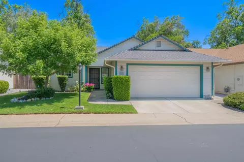 427 Yolla Bolly Trl, Redding, CA 96003