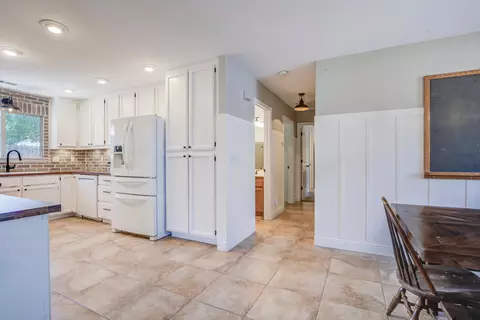1980 Airstrip Rd, Redding, CA 96003 photo 9