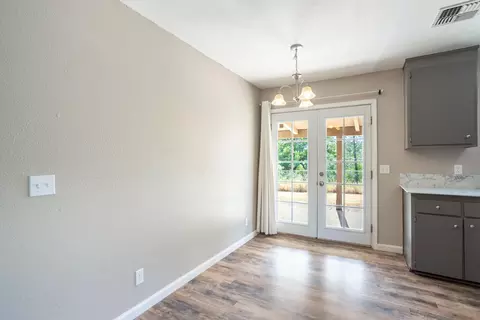 1280 Bradley Dr, Redding, CA 96003 photo 5