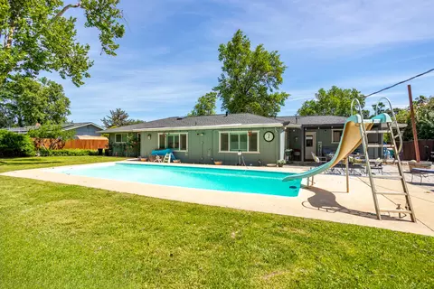 Exterior - 7204 Granada Dr, Redding, CA 96002 photo 10 of 15