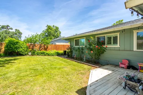 Exterior - 7204 Granada Dr, Redding, CA 96002 photo 8 of 15