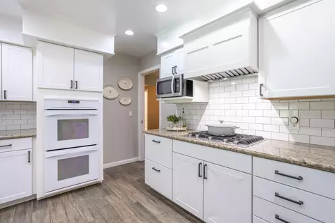 Kitchen - 7204 Granada Dr, Redding, CA 96002 photo 4 of 4
