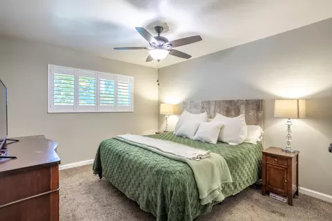 Bedroom - 7204 Granada Dr, Redding, CA 96002 photo 5 of 5