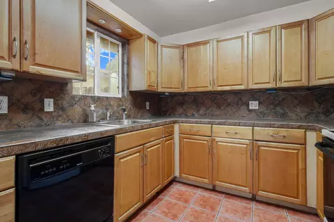 Kitchen - 3581 Echo Rd, Redding, CA 96002 photo 1 of 2