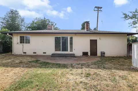Exterior - 3581 Echo Rd, Redding, CA 96002 photo 3 of 6