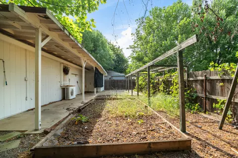 6596 Reflection St, Redding, CA 96001 photo 46