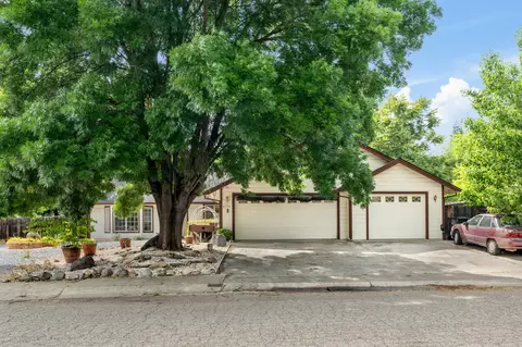 6596 Reflection St, Redding, CA 96001 photo 2