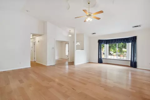 6596 Reflection St, Redding, CA 96001 photo 6