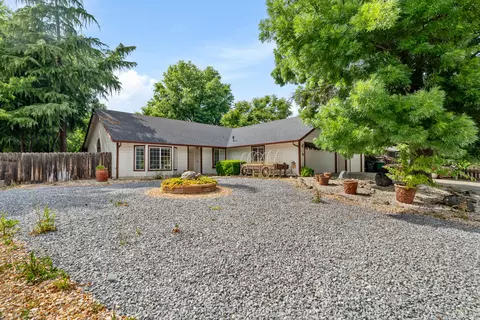 6596 Reflection St, Redding, CA 96001 photo 3