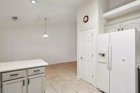 6596 Reflection St, Redding, CA 96001 photo 12