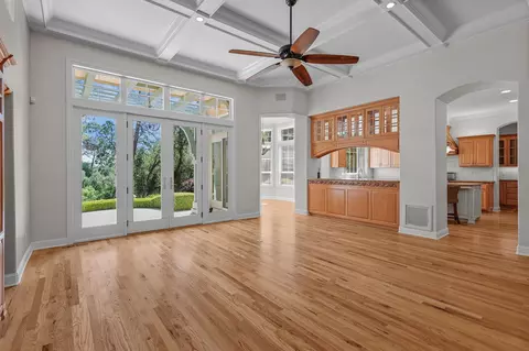 Living - 13365 Tierra Heights Rd, Redding, CA 96003 photo 8 of 8