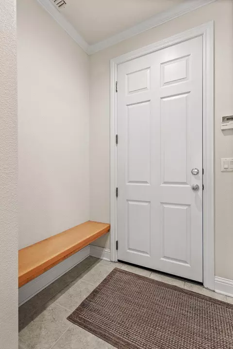Entry Way - 13365 Tierra Heights Rd, Redding, CA 96003 photo 5 of 6