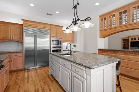 Kitchen - 13365 Tierra Heights Rd, Redding, CA 96003 photo 4 of 6