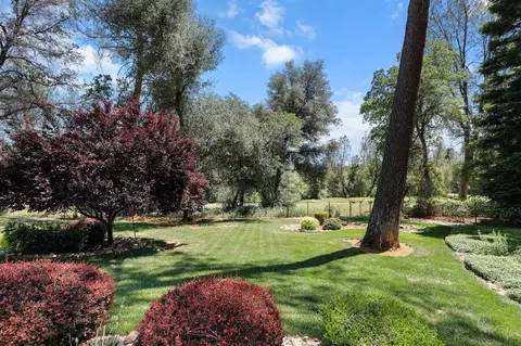 Exterior - 13365 Tierra Heights Rd, Redding, CA 96003 photo 11 of 18