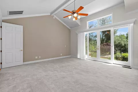 Bedroom - 13365 Tierra Heights Rd, Redding, CA 96003 photo 6 of 6