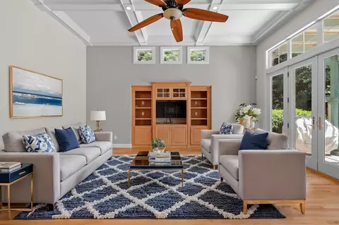 Living - 13365 Tierra Heights Rd, Redding, CA 96003 photo 6 of 8