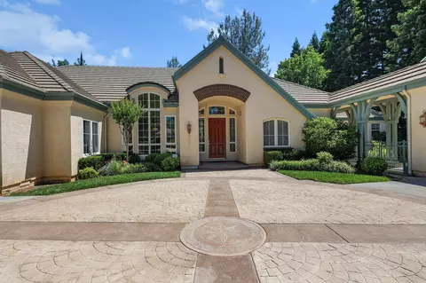Exterior - 13365 Tierra Heights Rd, Redding, CA 96003 photo 13 of 18