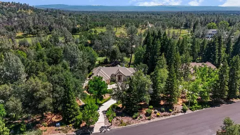 View/Area - 13365 Tierra Heights Rd, Redding, CA 96003 photo 2 of 4