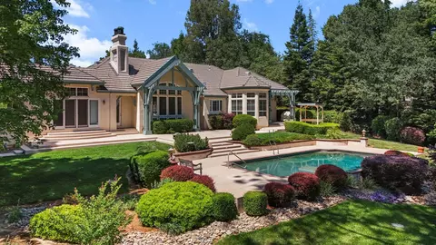 Exterior - 13365 Tierra Heights Rd, Redding, CA 96003 photo 17 of 18