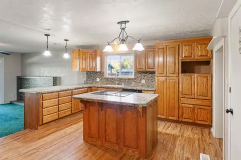 Kitchen - 554 Julie Way, Redding, CA 96002 photo 1 of 3