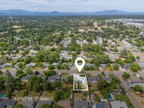 2353 Hawn Ave, Redding, CA 96002 photo 4