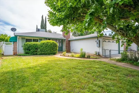 2353 Hawn Ave, Redding, CA 96002