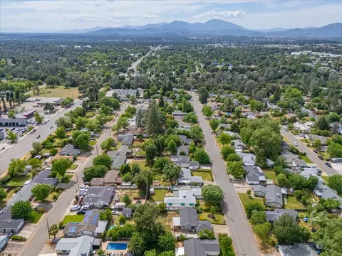 2353 Hawn Ave, Redding, CA 96002 photo 59