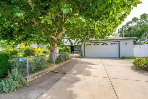 2353 Hawn Ave, Redding, CA 96002 photo 5