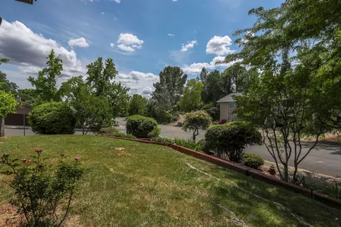 5663 Terra Linda Way, Redding, CA 96003 photo 3