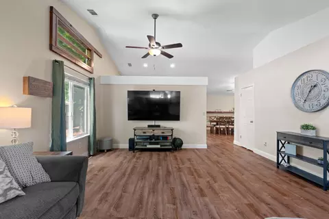 1946 Jeanae Ct, Redding, CA 96002 photo 7
