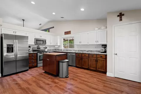 1946 Jeanae Ct, Redding, CA 96002 photo 9