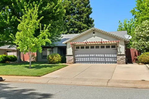 1946 Jeanae Ct, Redding, CA 96002