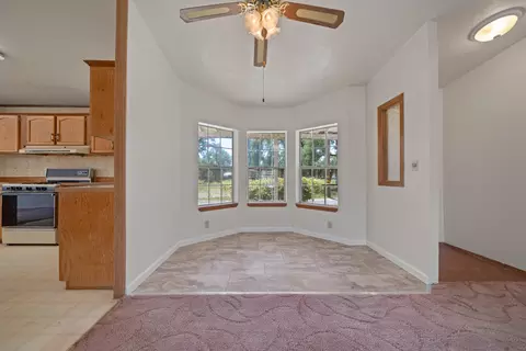 18518 Candy Ln, Redding, CA 96003 photo 4