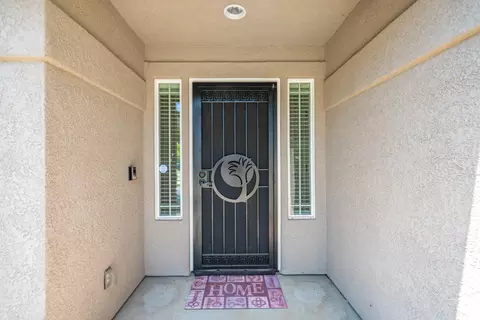 Entry Way - 3621 Sacramento Dr, Redding, CA 96001 photo 1 of 3