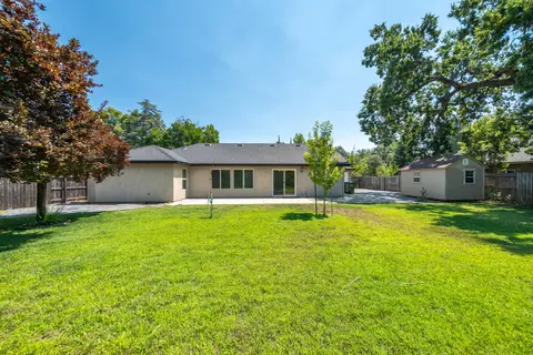 Exterior - 3621 Sacramento Dr, Redding, CA 96001 photo 8 of 16